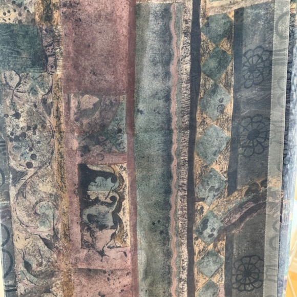 Queen comforter set - Croscill brand - Picture 3 of 4